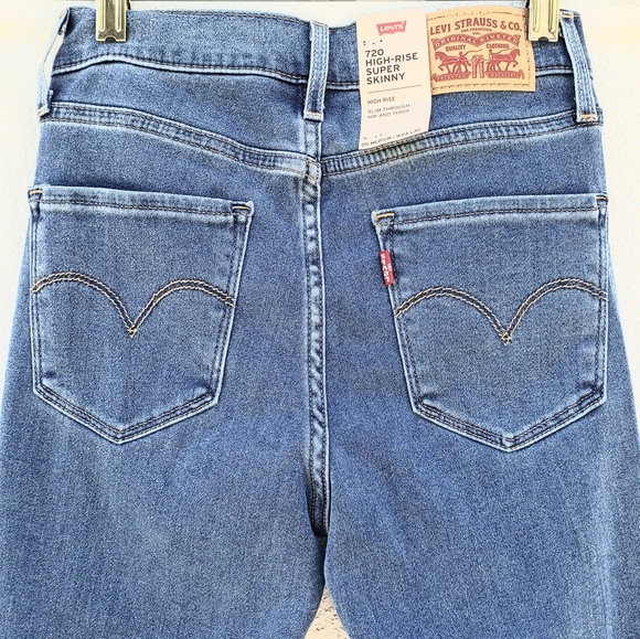 Levis 720 High-Rise Super Skinny Jeans - Picture 4 of 8